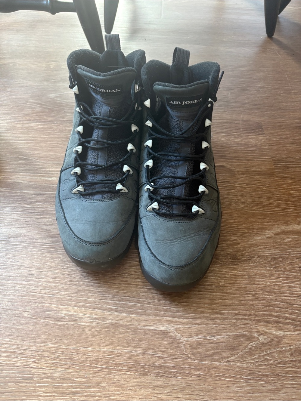 Jordan Retro High-Top Sneakers in Black and Gray